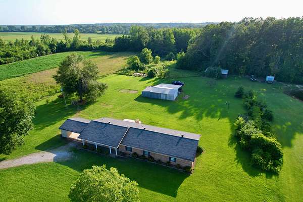 9 Acres of Land with Home for Sale in Booneville, Mississippi