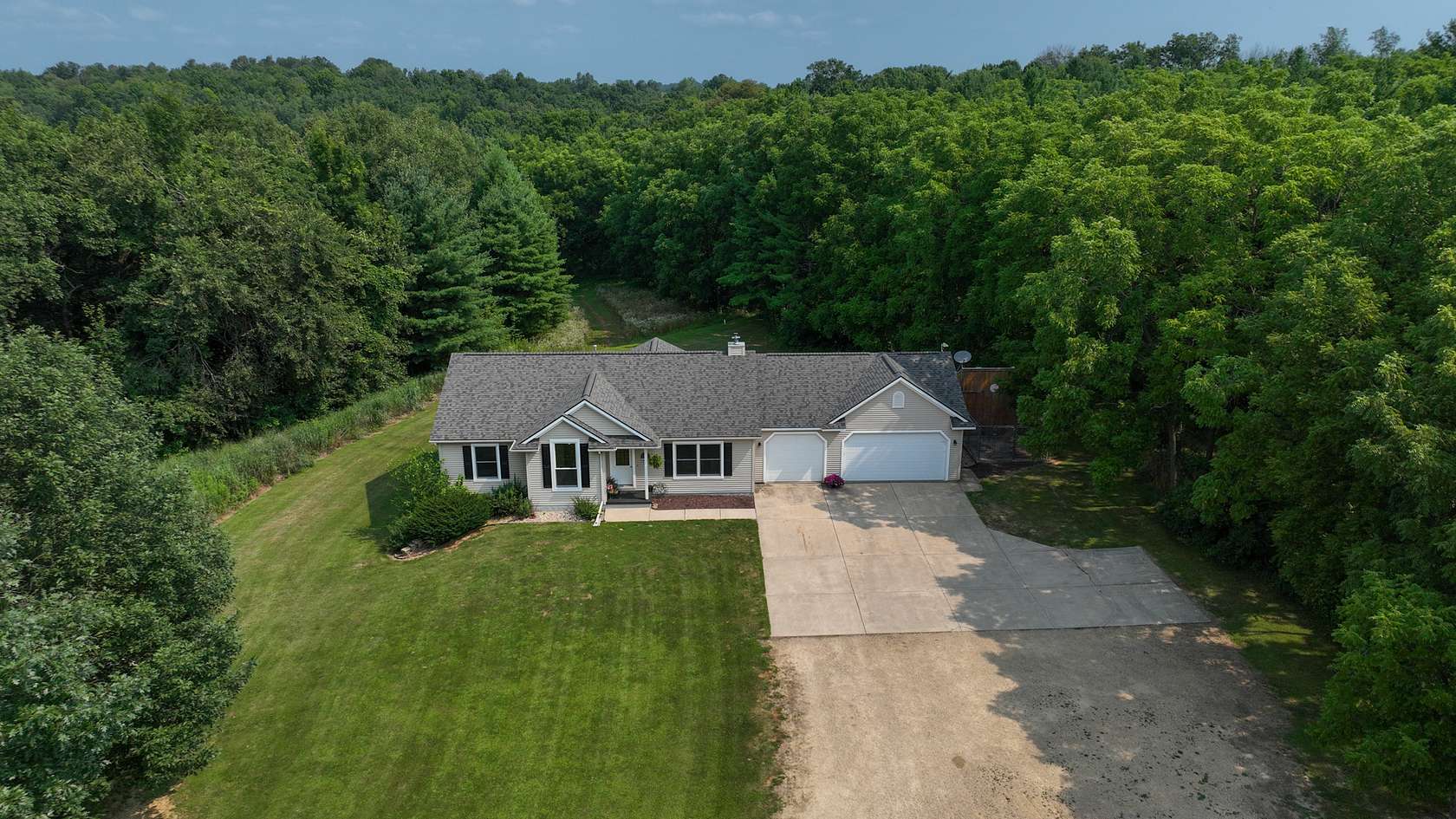 40 Acres of Land with Home for Sale in Cazenovia, Wisconsin