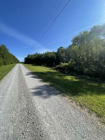5 Acres of Land for Sale in Altamont, Tennessee