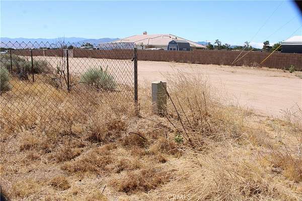 4.75 Acres of Residential Land for Sale in Oak Hills, California