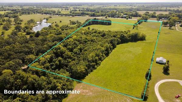 14 Acres of Recreational & Residential Land for Sale in Sulphur Springs, Texas