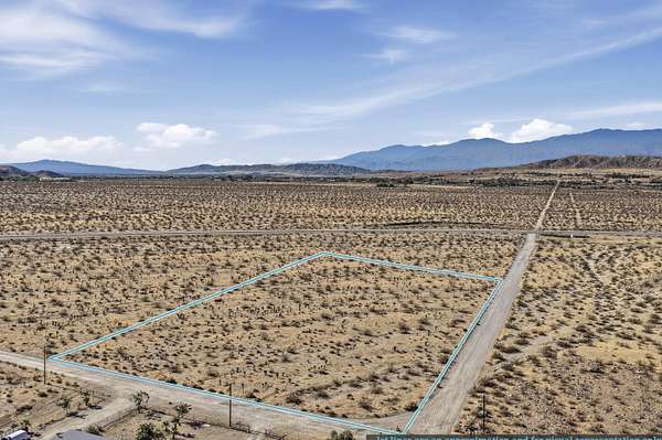 5 Acres of Land for Sale in Sky Valley, California