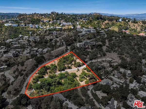 2 Acres of Residential Land for Sale in Los Angeles, California