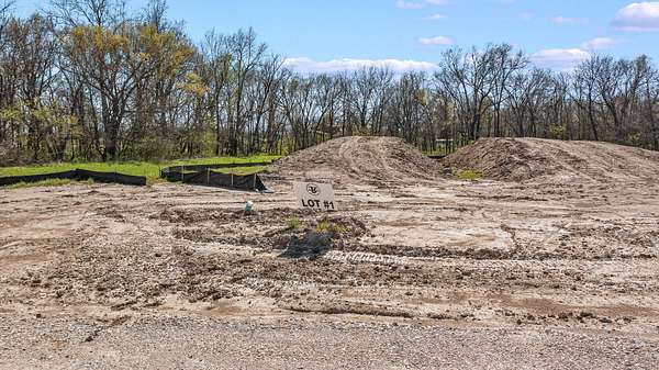 4 Acres of Residential Land for Sale in Kingdom City, Missouri