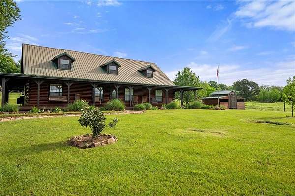 10 Acres of Recreational Land with Home for Sale in Broken Bow, Oklahoma
