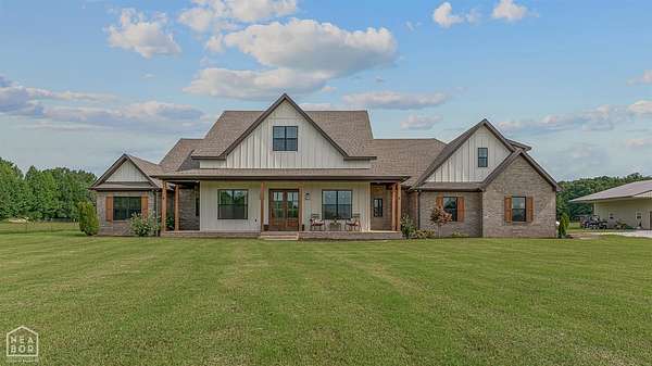 19 Acres of Recreational Land with Home for Sale in Paragould, Arkansas