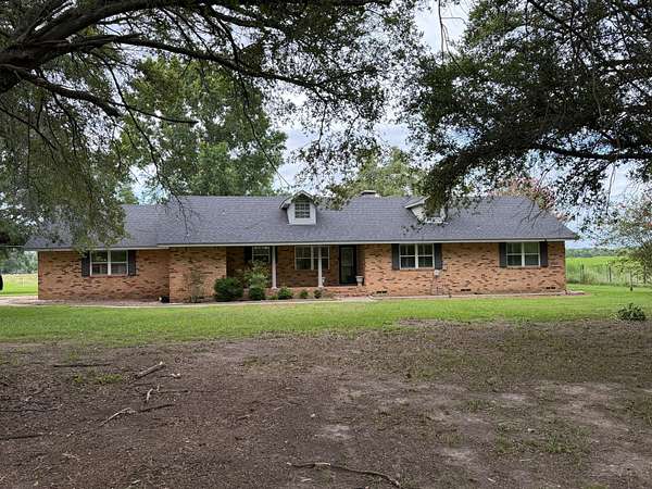 17.2 Acres of Land with Home for Sale in Pittsburg, Texas