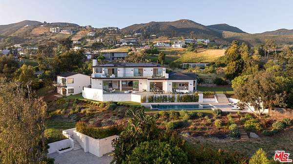1.78 Acres of Land with Home for Lease in Malibu, California