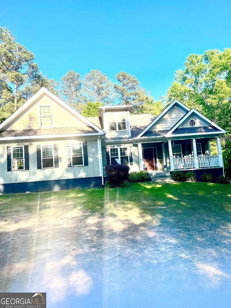 2.8 Acres of Land with Home for Sale in Milledgeville, Georgia