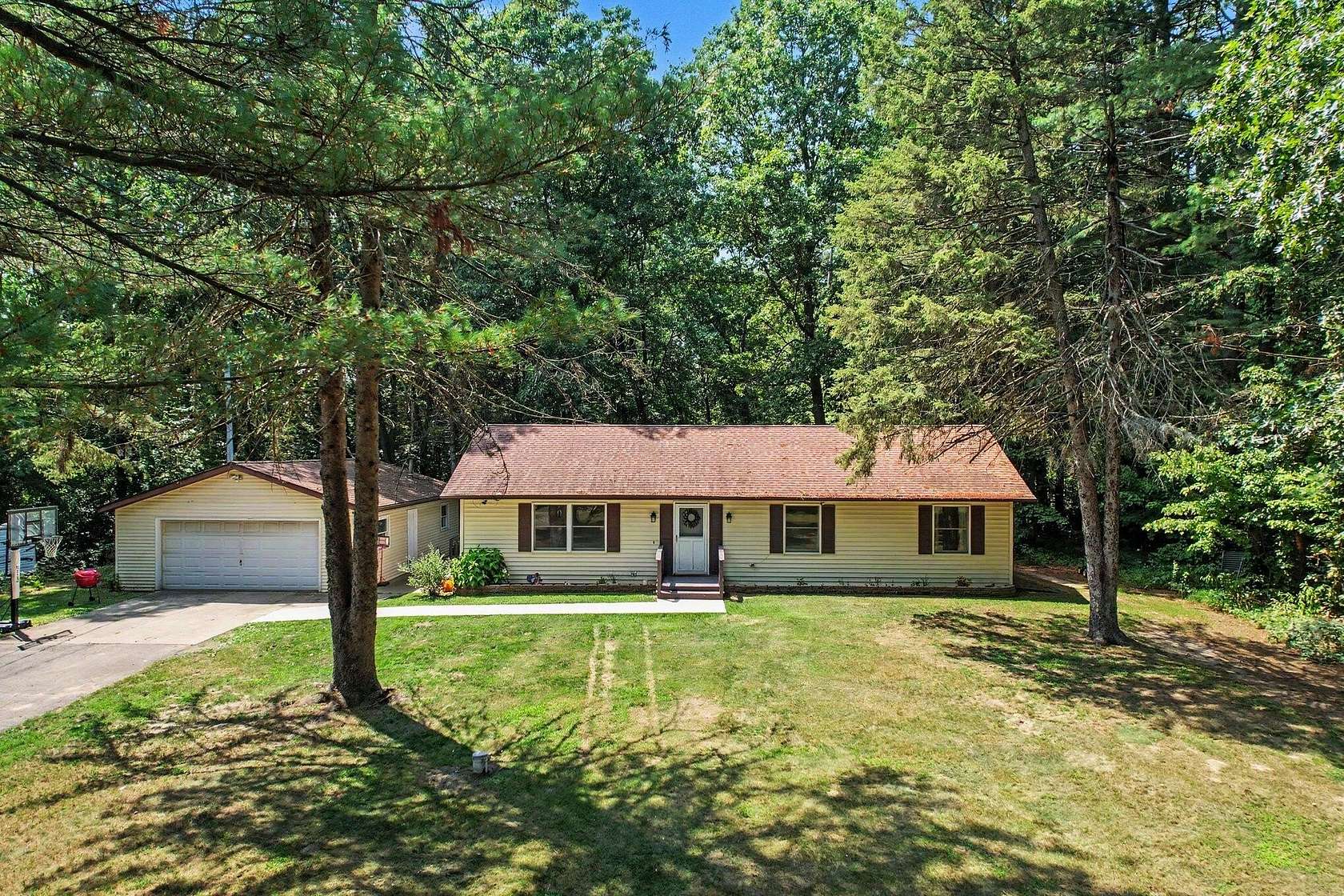 2 Acres of Land with Home for Sale in Battle Creek, Michigan