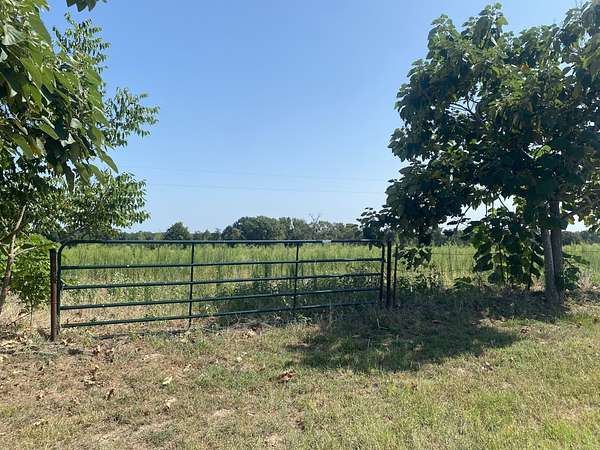 3.68 Acres of Residential Land for Sale in Pittsburg, Texas
