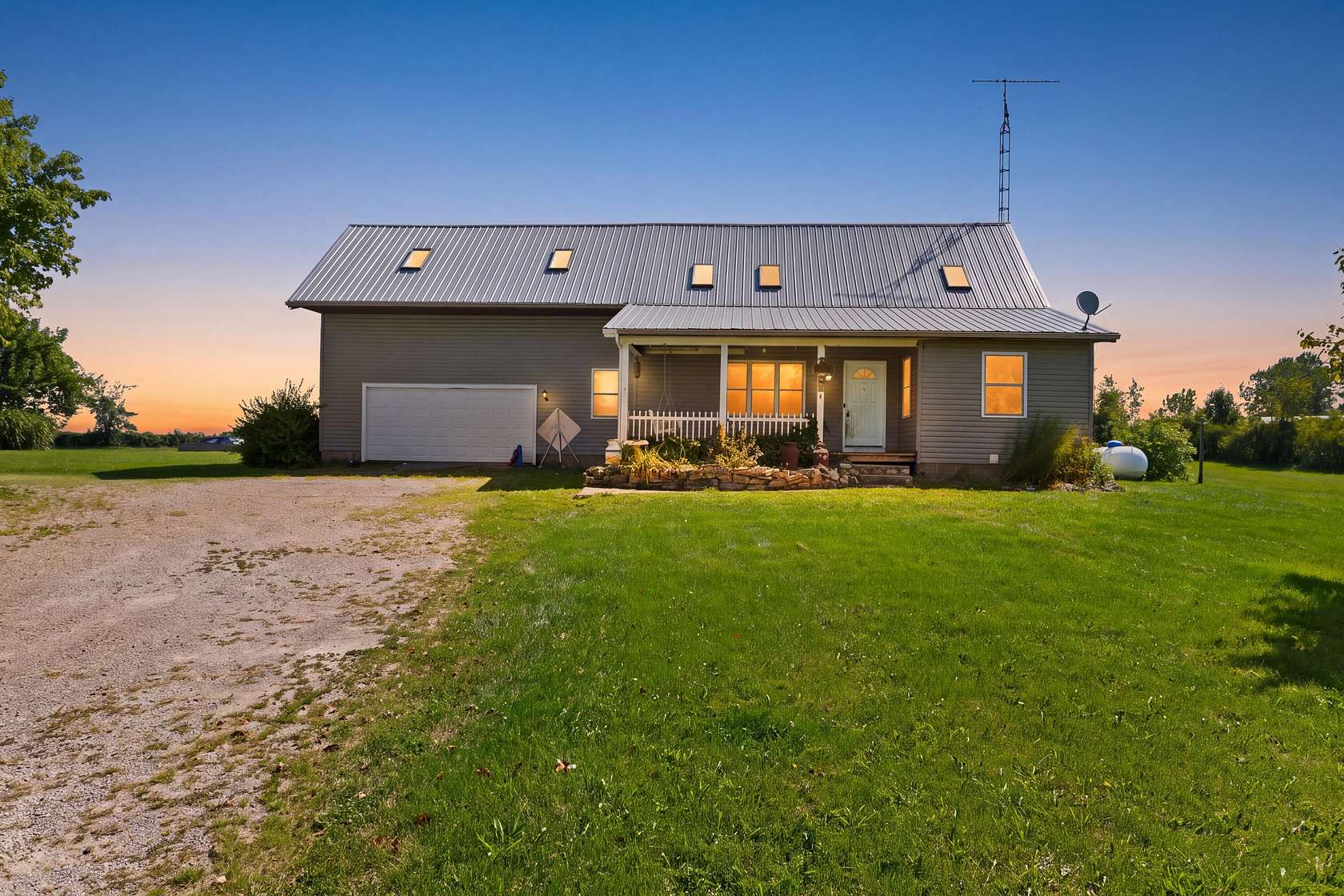 13.8 Acres of Land with Home for Sale in Mechanicsburg, Ohio