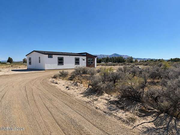 2.5 Acres of Land with Home for Sale in Winnemucca, Nevada