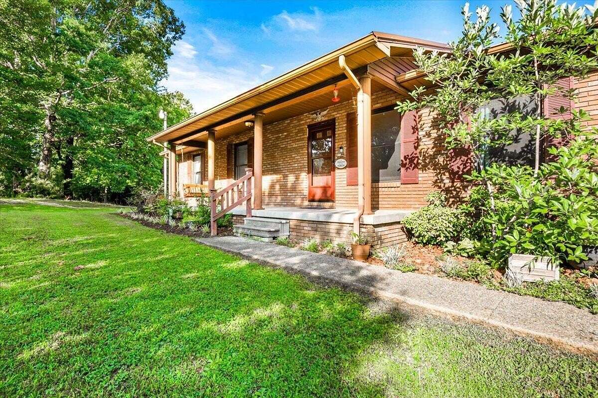3.5 Acres of Land with Home for Sale in Williamsburg, Kentucky