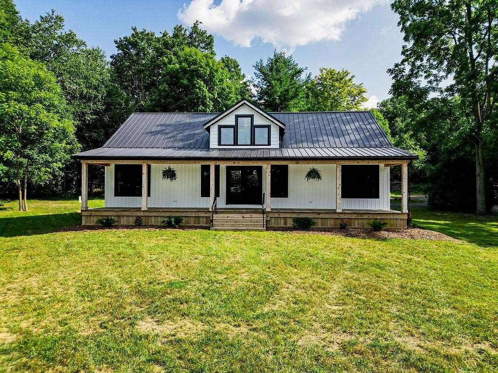 2.25 Acres of Land with Home for Sale in Mansfield, Ohio
