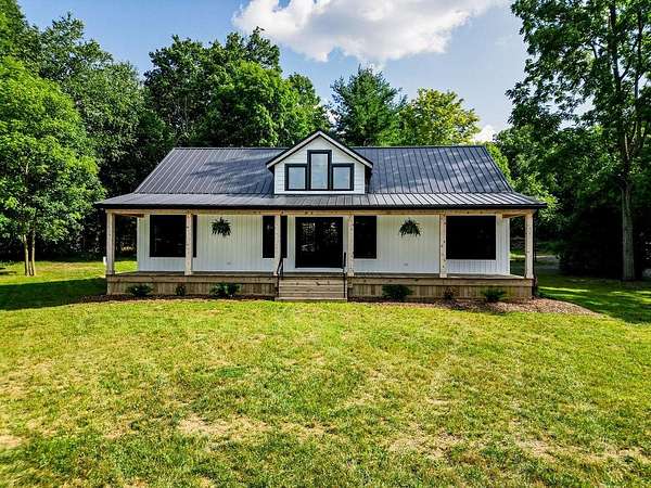 2.25 Acres of Land with Home for Sale in Mansfield, Ohio