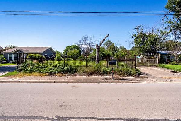 0.5 Acres of Residential Land for Sale in San Antonio, Texas