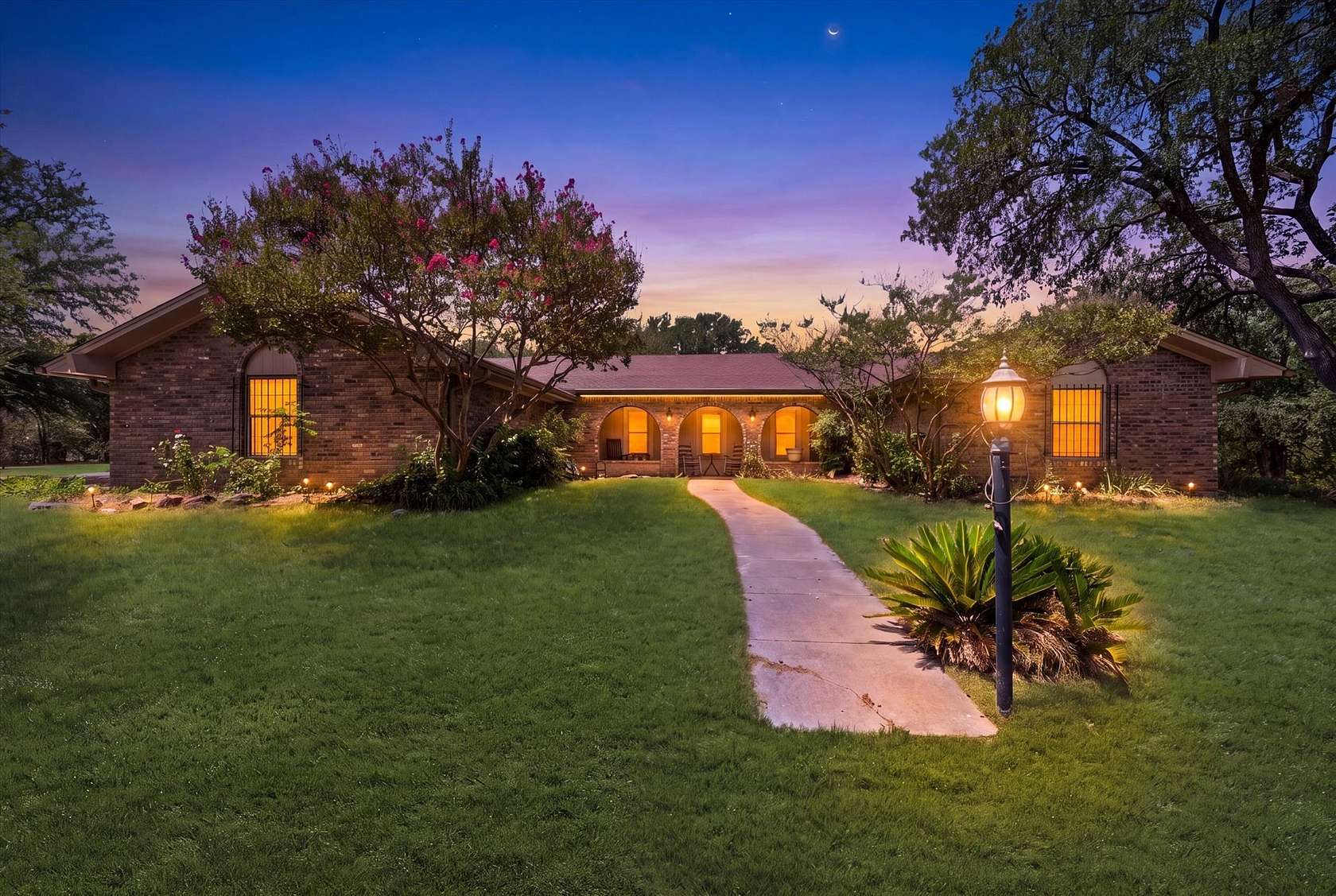 13 Acres of Land with Home for Sale in Robinson, Texas