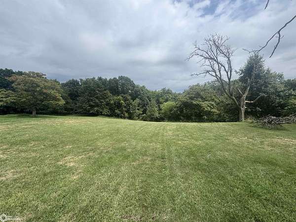 16 Acres of Recreational & Residential Land for Sale in Centerville, Iowa