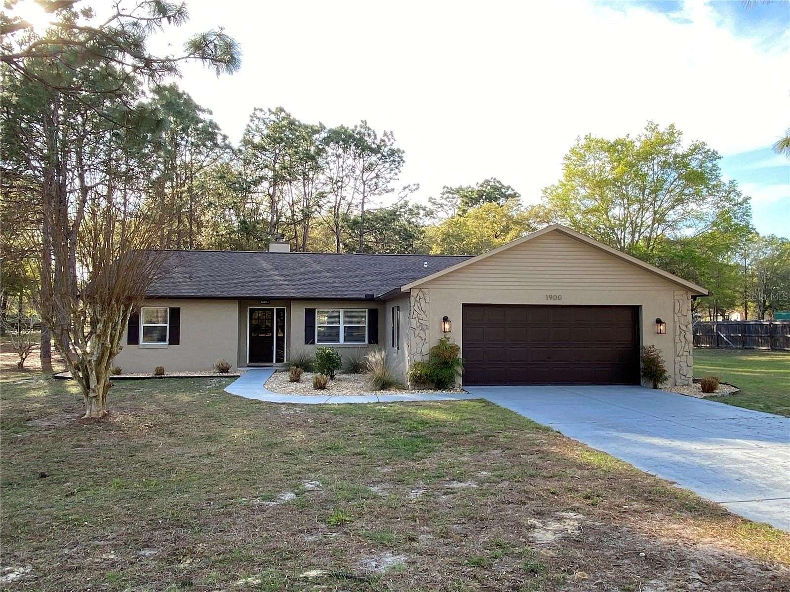 3 Acres of Land with Home for Lease in Ocala, Florida