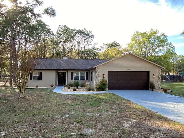 3 Acres of Land with Home for Lease in Ocala, Florida
