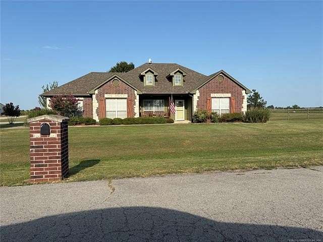 2 Acres of Land with Home for Sale in Skiatook, Oklahoma