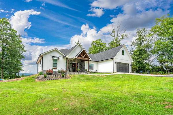 9 Acres of Land with Home for Sale in Royal, Arkansas