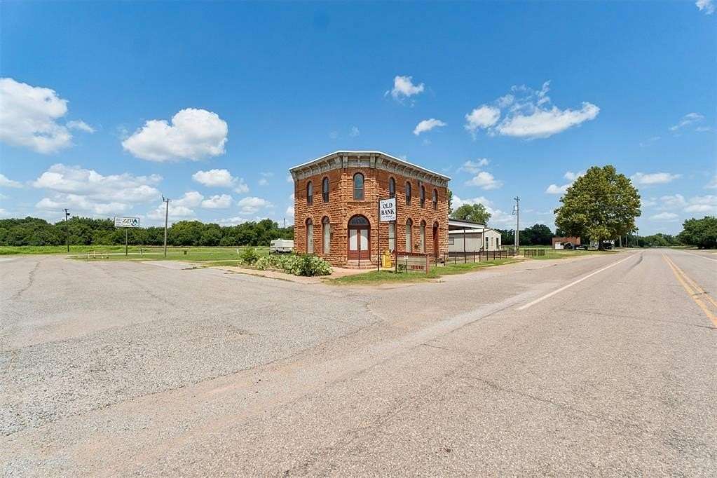 3 Acres of Improved Mixed-Use Land for Sale in Mulhall, Oklahoma