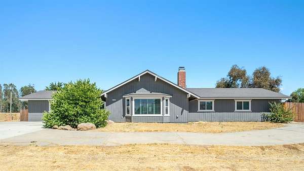 12.6 Acres of Land with Home for Sale in Clovis, California