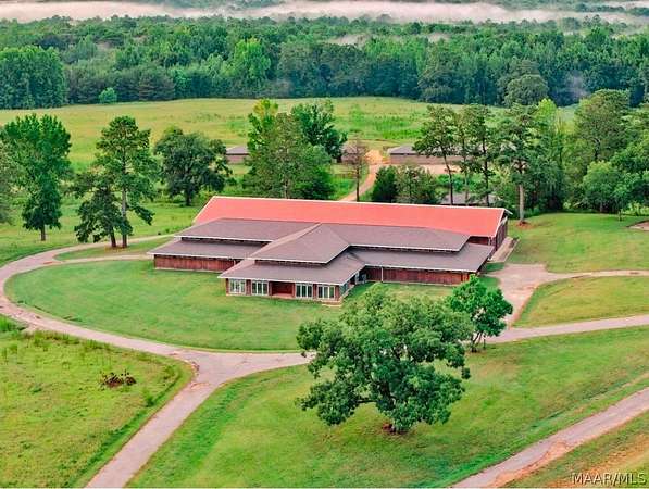 60 Acres of Agricultural Land with Home for Sale in Wetumpka, Alabama