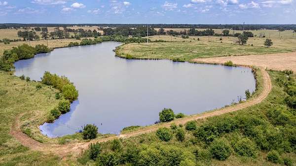 388 Acres of Land for Sale in Crockett, Texas