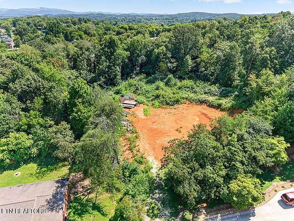 4 Acres of Residential Land for Sale in Morristown, Tennessee