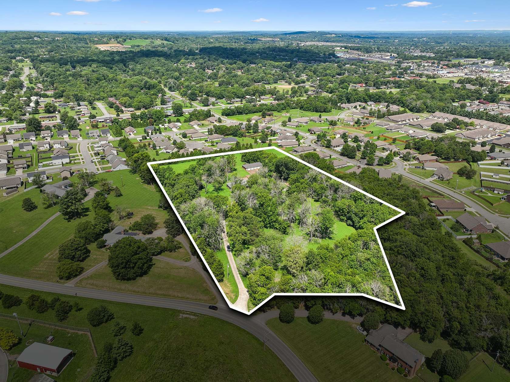 7.3 Acres of Land with Home for Sale in Lebanon, Tennessee