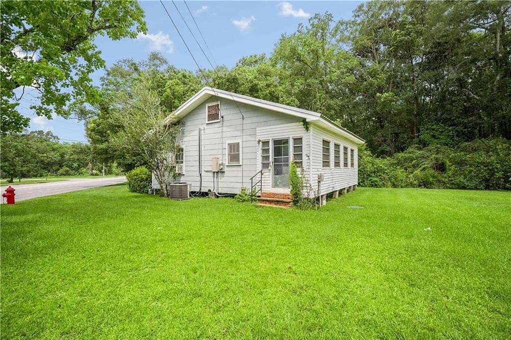 3.4 Acres of Improved Residential Land for Sale in Theodore, Alabama
