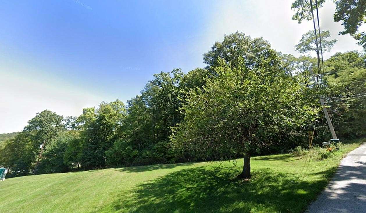 5 Acres of Residential Land for Sale in Waynesboro, Pennsylvania