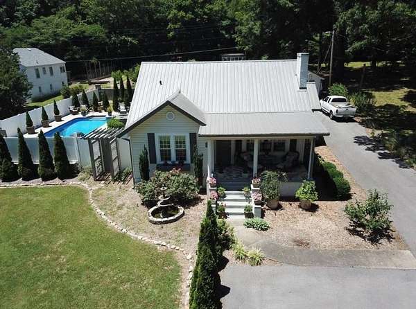 2 Acres of Land with Home for Sale in Fort Payne, Alabama