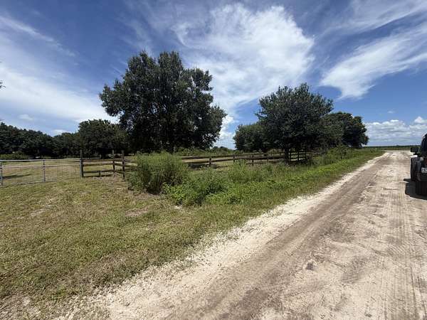 1.25 Acres of Residential Land for Sale in Okeechobee, Florida