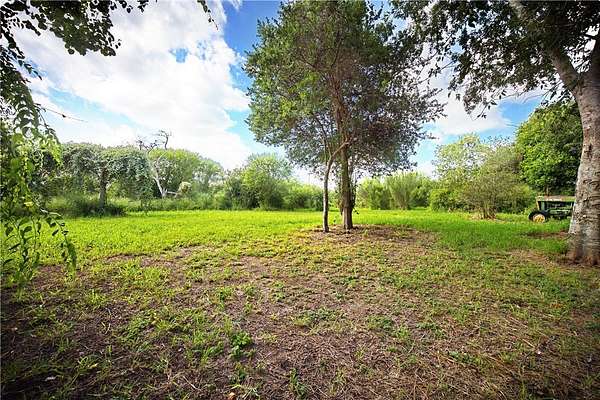 3 Acres of Residential Land for Sale in Sinton, Texas