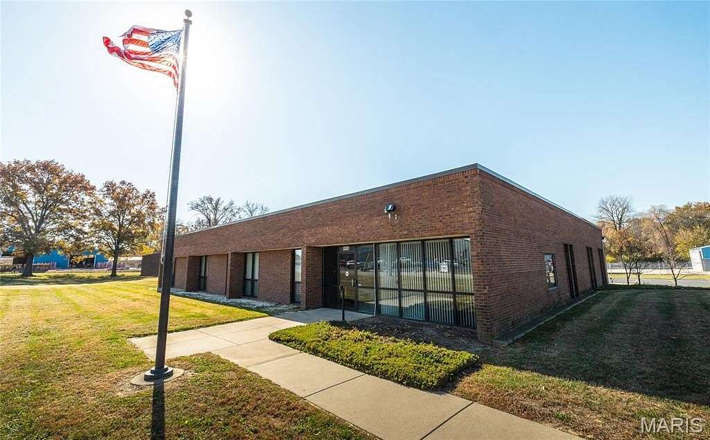 3 Acres of Mixed-Use Land for Sale in Godfrey, Illinois