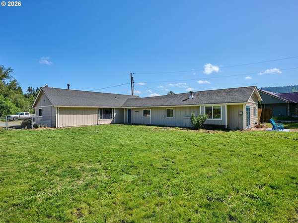 4.13 Acres of Land with Home for Sale in Molalla, Oregon