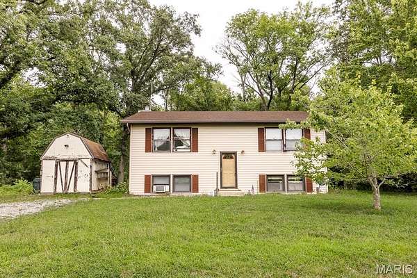 3 Acres of Land with Home for Sale in Mascoutah, Illinois