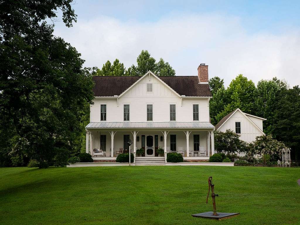 16 Acres of Land with Home for Sale in Thompson's Station, Tennessee