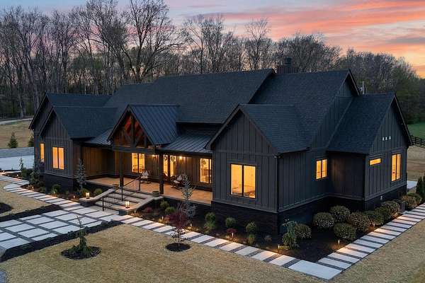 5.3 Acres of Land with Home for Sale in Chapel Hill, Tennessee