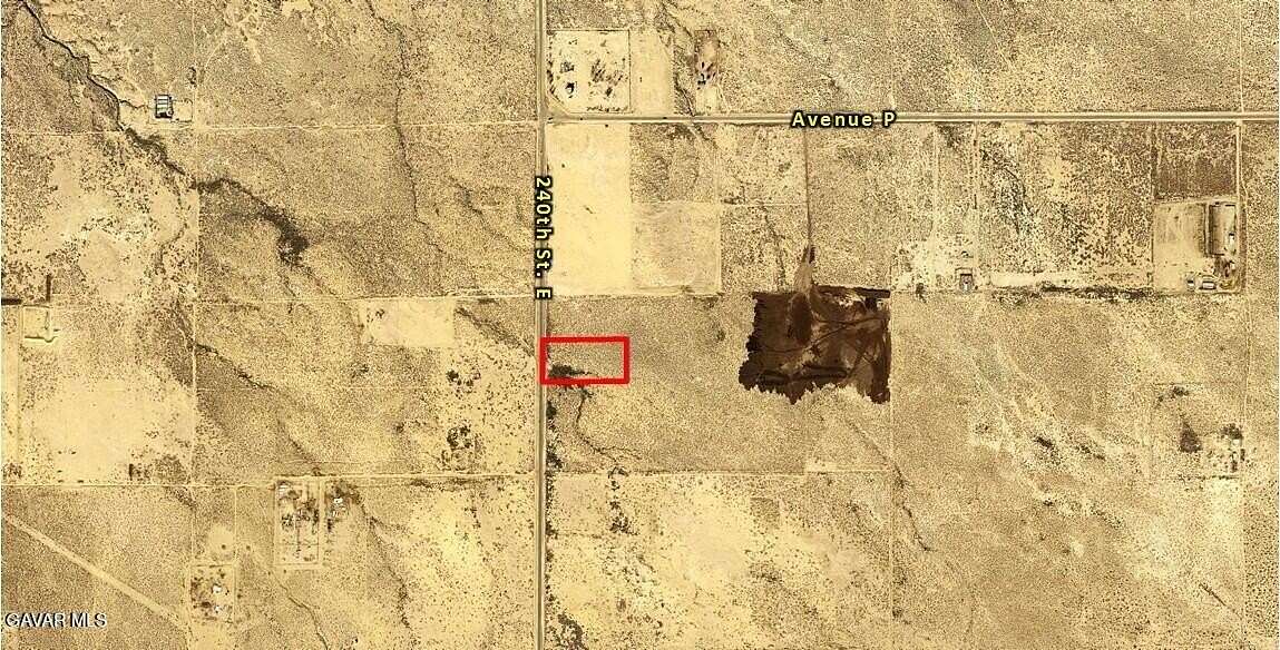4.77 Acres of Land for Sale in Lake Los Angeles, California