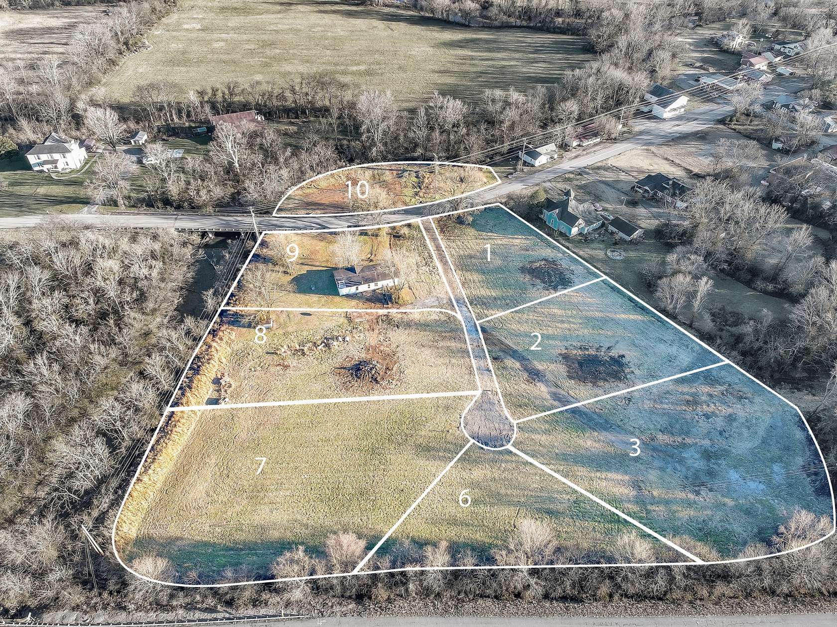 0.31 Acres of Residential Land for Sale in Bethpage, Tennessee