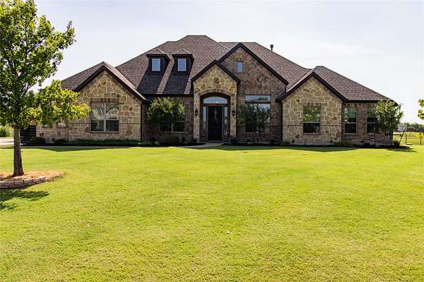 1.54 Acres of Land with Home for Sale in Rockwall, Texas