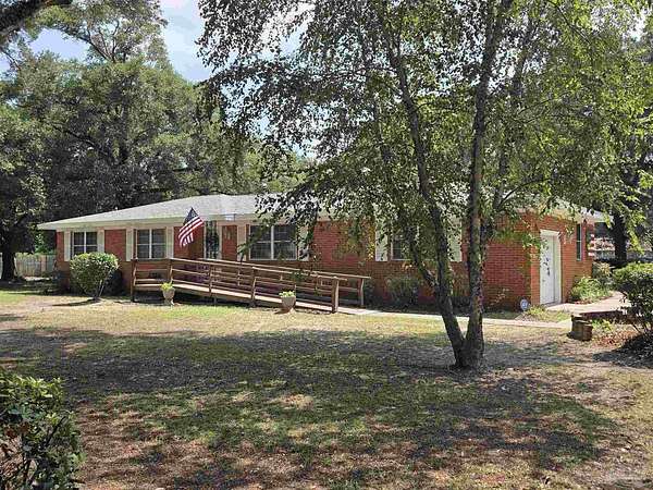 1.5 Acres of Land with Home for Sale in Pensacola, Florida