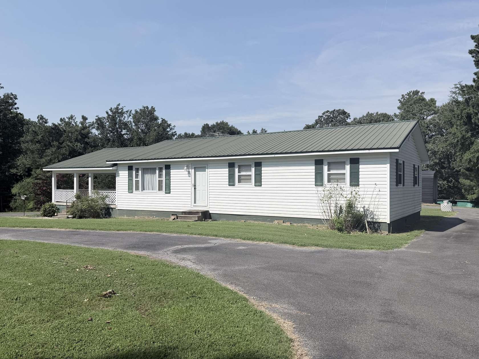 2.28 Acres of Land with Home for Sale in Benton, Kentucky