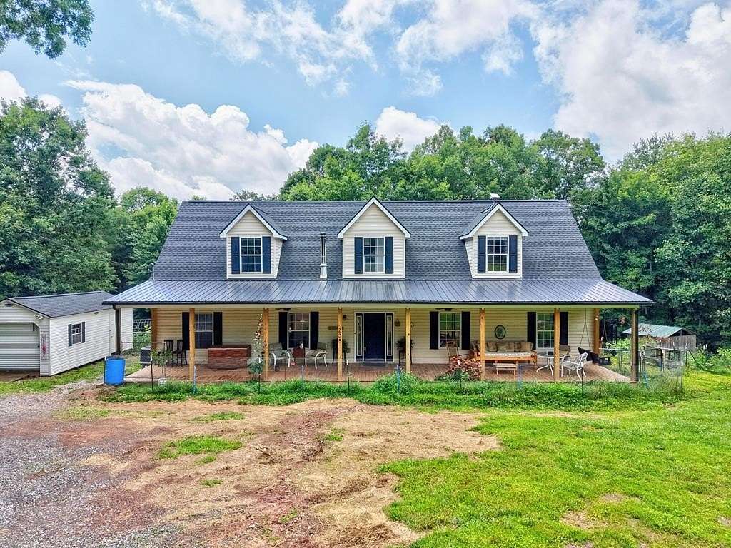 10.3 Acres of Land with Home for Sale in Max Meadows, Virginia