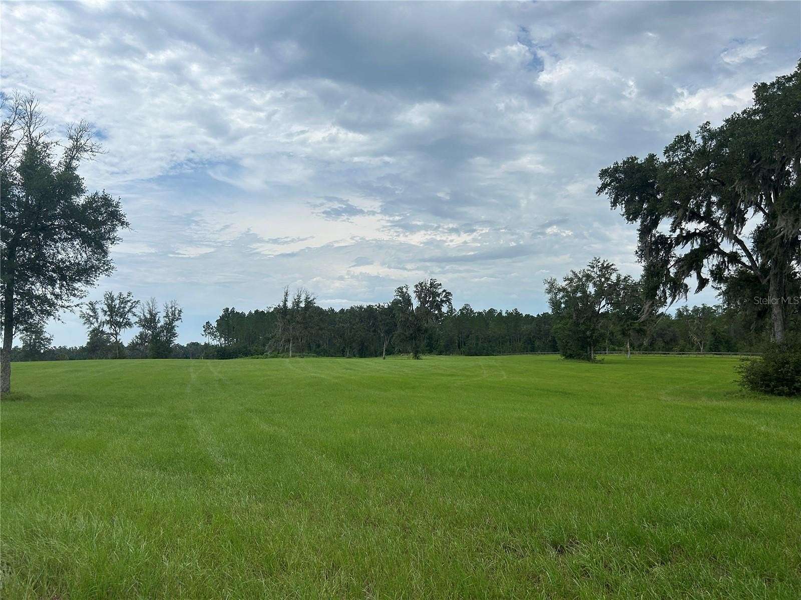 10 Acres of Land for Sale in Morriston, Florida